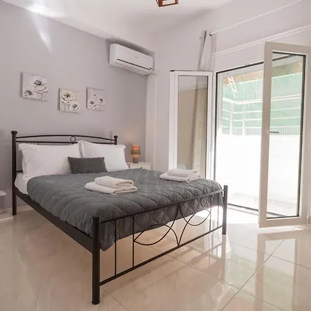 Ariadni Apartament *